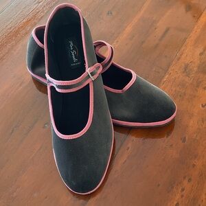 Mar Soreli handcrafted in Italy Mary Jane Taupe and Pink Flats- Size 10
